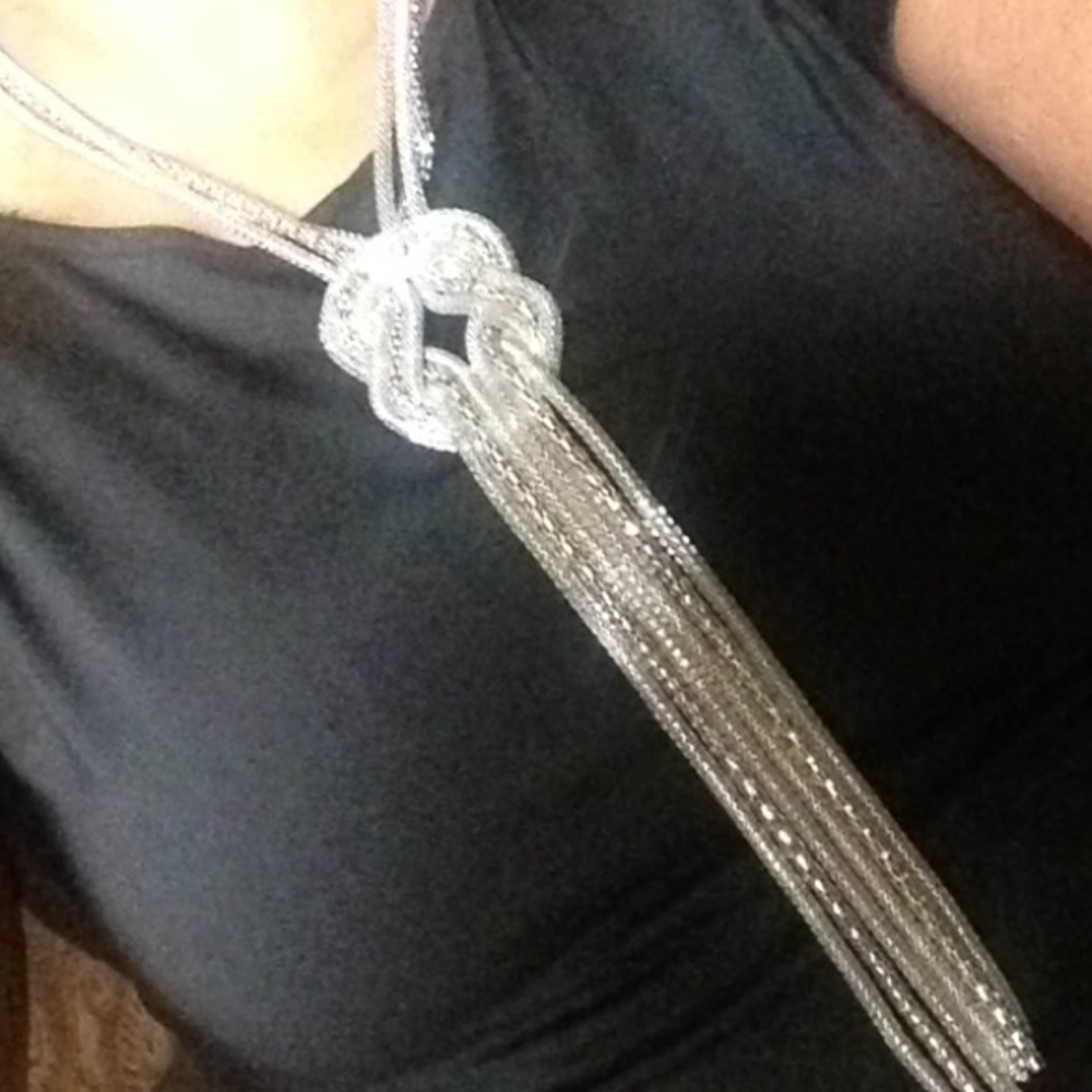 bebe silver tone 17.5" knotted necklace